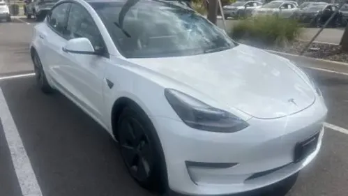 2022 Tesla Model 3 5YJ3E1EB8NF328015