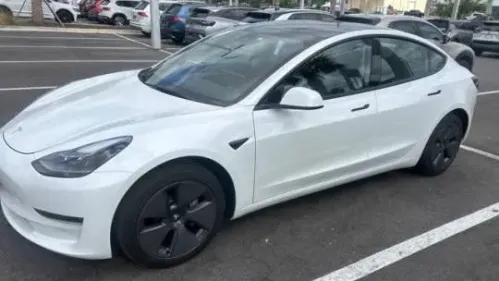2022 Tesla Model 3 5YJ3E1EB8NF328015