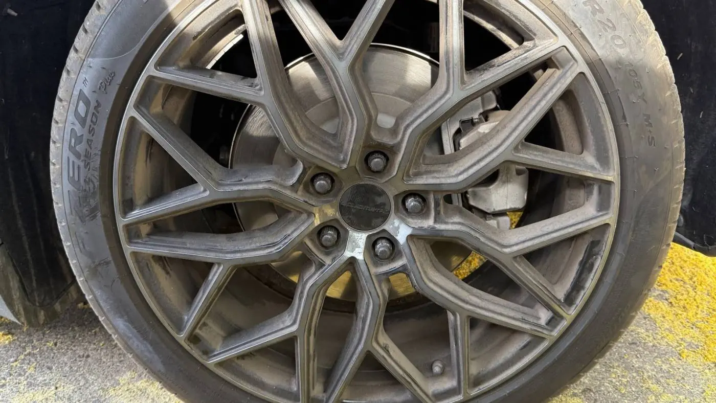 2021 Tesla Model Y 5YJYGDEE9MF299599