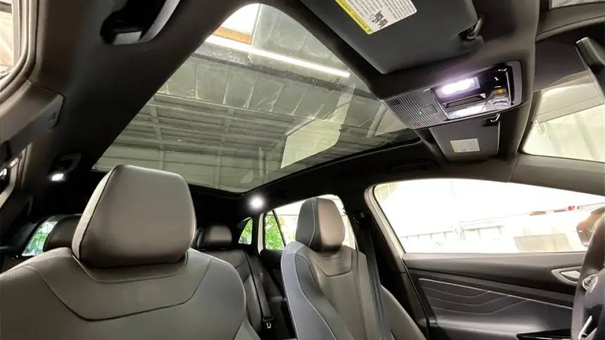 2025 Volkswagen ID.4 1V25MPE85SC005339