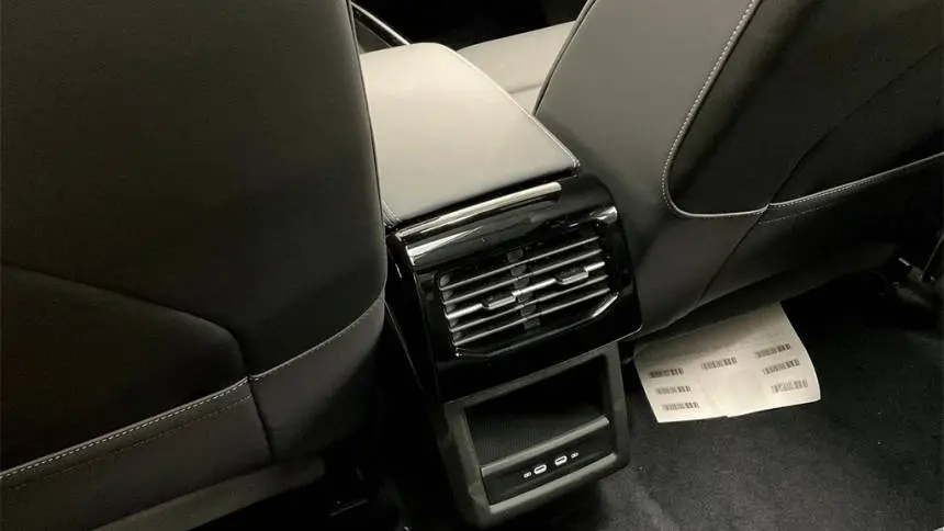 2025 Volkswagen ID.4 1V25MPE85SC005339
