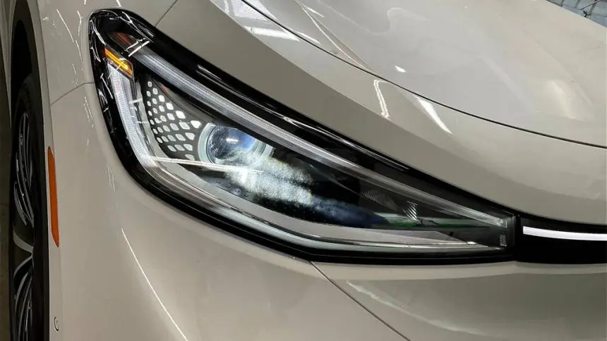 2025 Volkswagen ID.4 1V25MPE85SC005339
