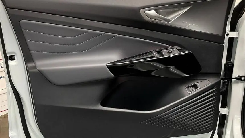 2025 Volkswagen ID.4 1V25MPE85SC005339