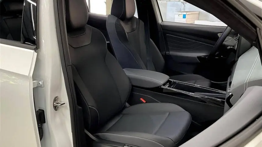 2025 Volkswagen ID.4 1V25MPE85SC005339