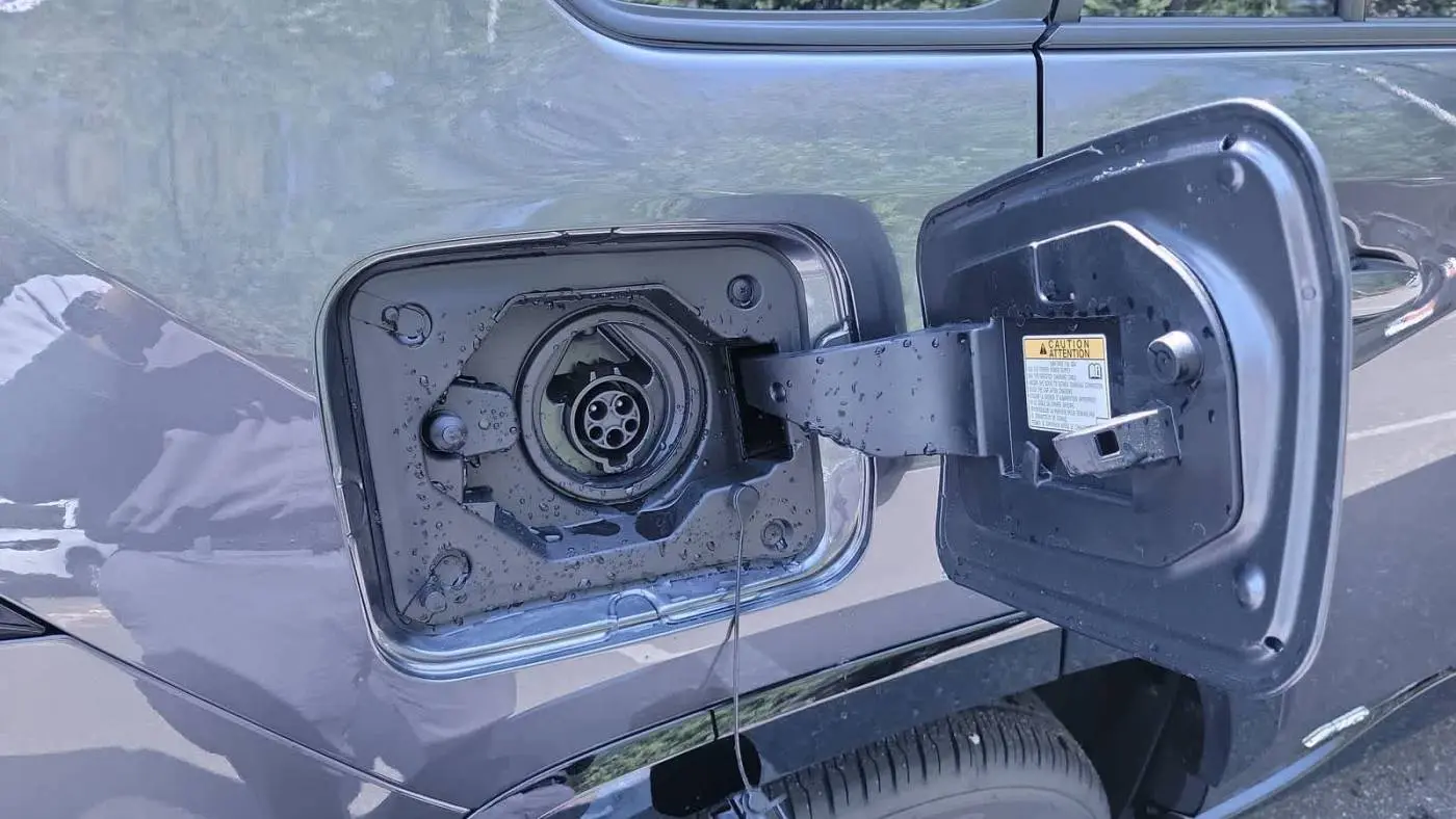 2025 Toyota RAV4 Plug-In Hybrid JTMAB3FV1SD254766