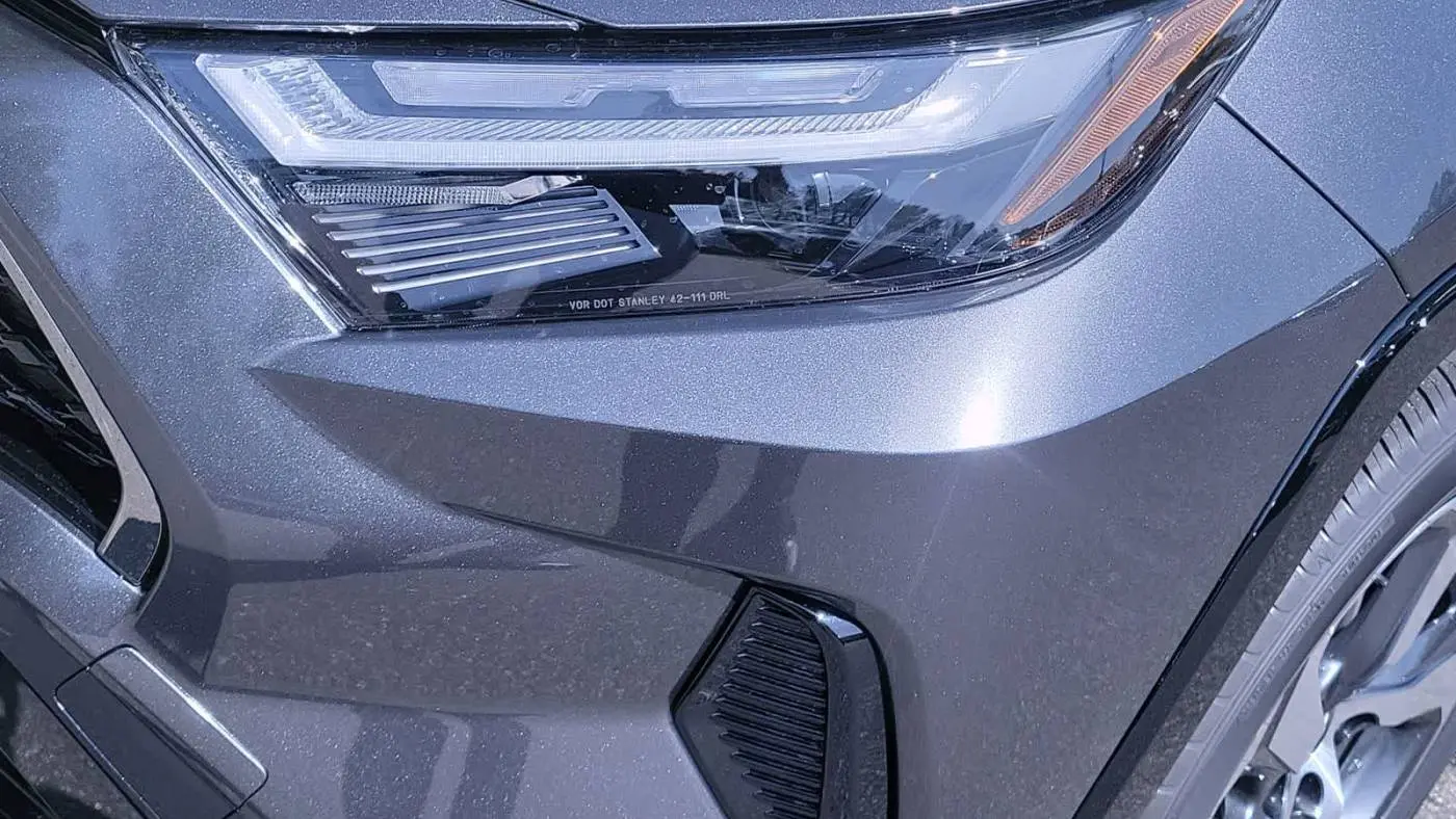 2025 Toyota RAV4 Plug-In Hybrid JTMAB3FV1SD254766