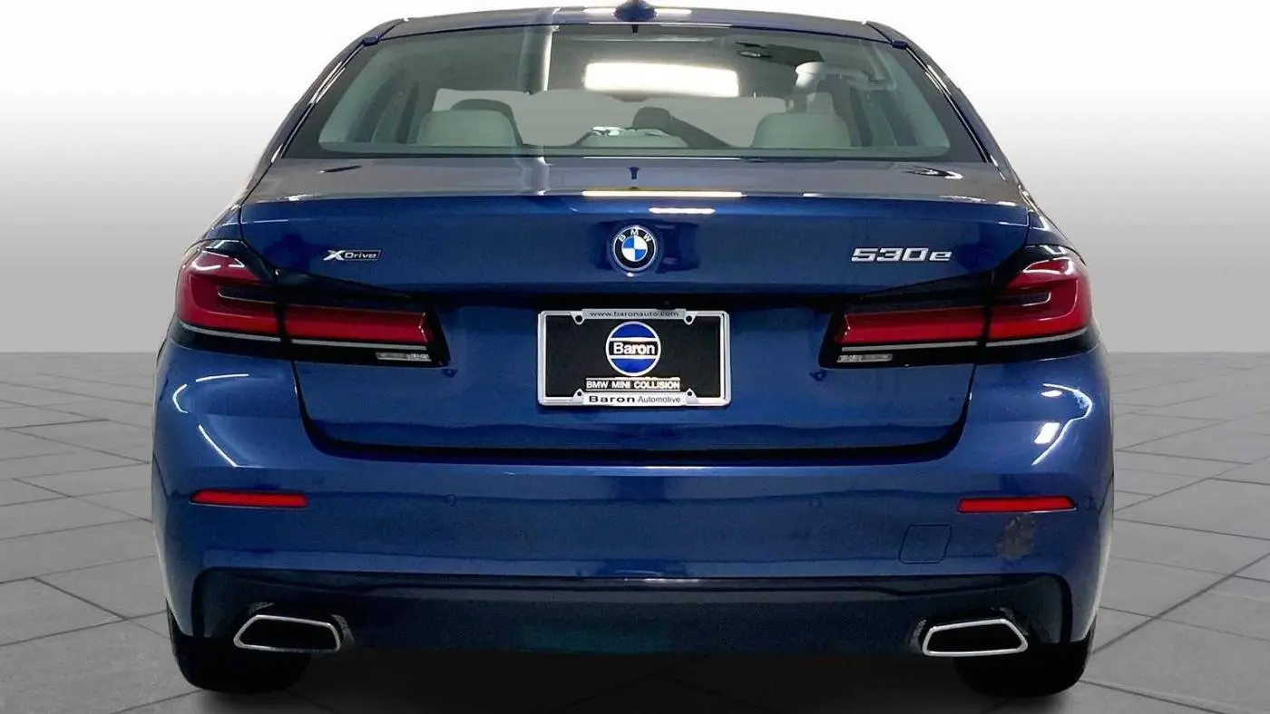 2022 BMW 5 Series WBA33AG01NCK31296