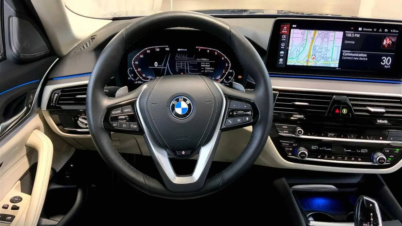 2022 BMW 5 Series WBA33AG01NCK31296