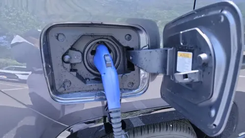 2025 Toyota RAV4 Plug-In Hybrid JTMAB3FV1SD254766