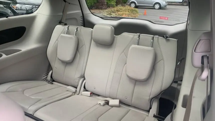 2018 Chrysler Pacifica 2C4RC1N72JR365345