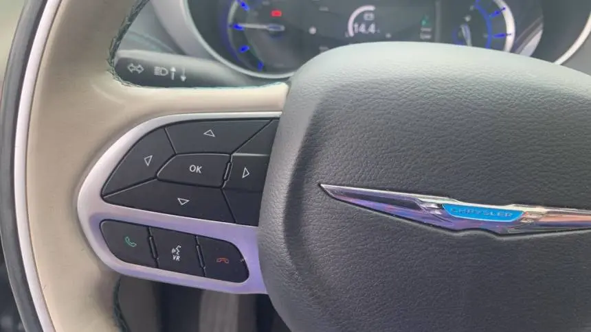 2018 Chrysler Pacifica 2C4RC1N72JR365345