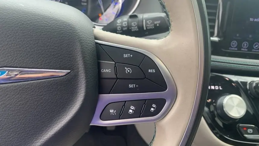 2018 Chrysler Pacifica 2C4RC1N72JR365345