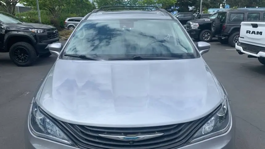 2018 Chrysler Pacifica 2C4RC1N72JR365345