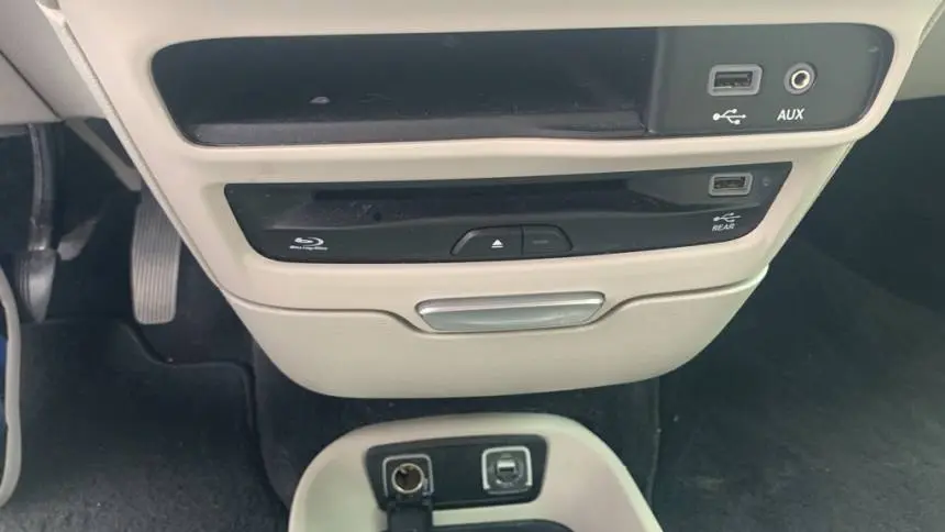 2018 Chrysler Pacifica 2C4RC1N72JR365345
