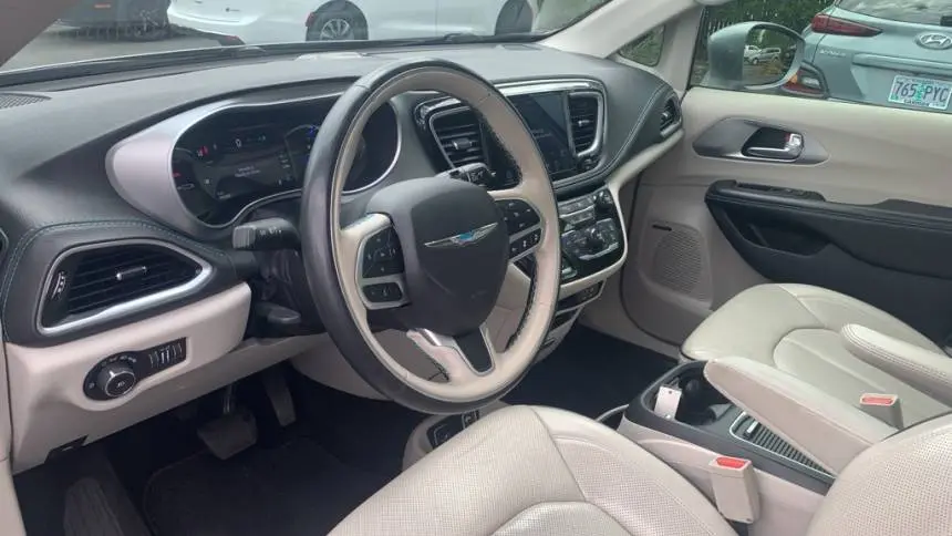 2018 Chrysler Pacifica 2C4RC1N72JR365345