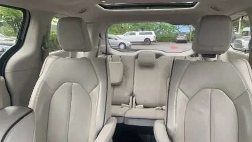 2018 Chrysler Pacifica 2C4RC1N72JR365345