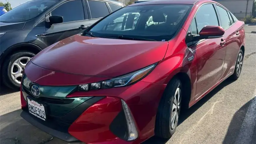 2019 Toyota Prius Prime - Images - 2
