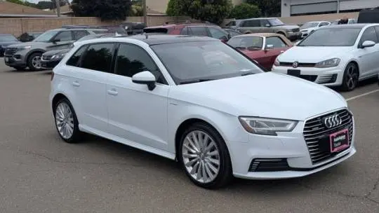 2017 Audi A3 Sportback e-tron WAUTPBFF4HA141186