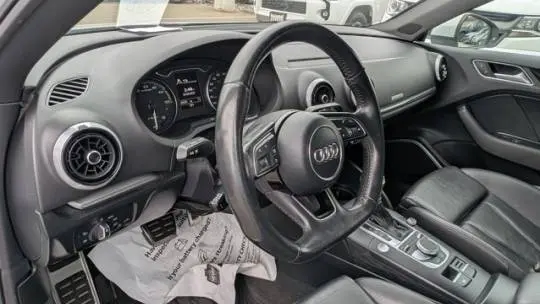 2017 Audi A3 Sportback e-tron WAUTPBFF4HA141186