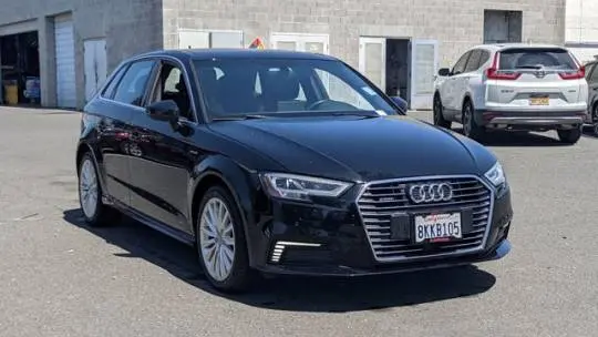 2017 Audi A3 Sportback e-tron WAUTPBFF7HA059422