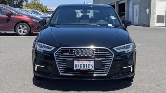 2017 Audi A3 Sportback e-tron WAUTPBFF7HA059422