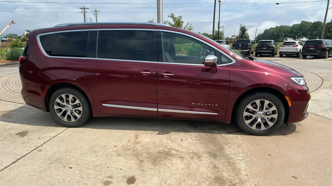 2021 Chrysler Pacifica 2C4RC1N72MR508413