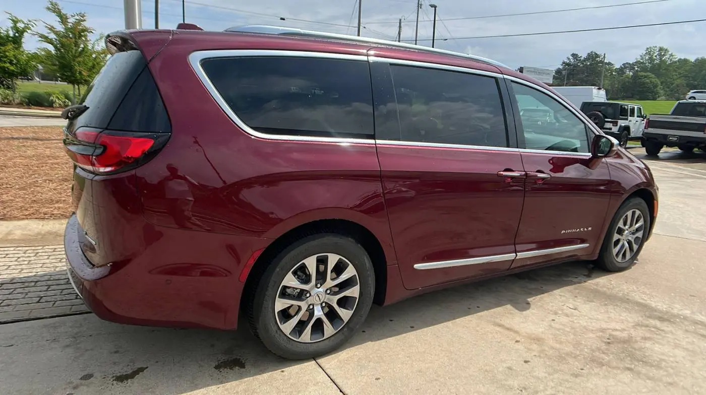 2021 Chrysler Pacifica 2C4RC1N72MR508413