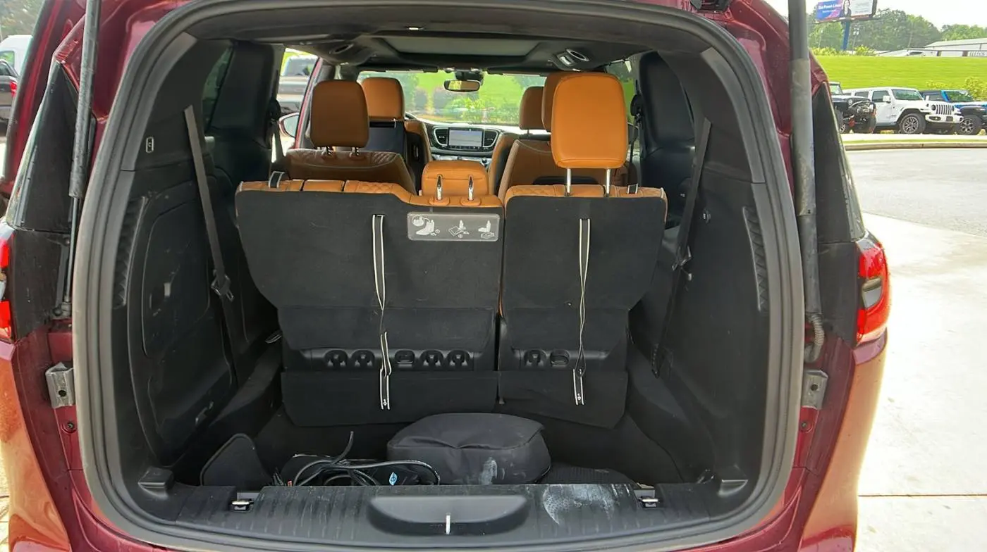 2021 Chrysler Pacifica 2C4RC1N72MR508413