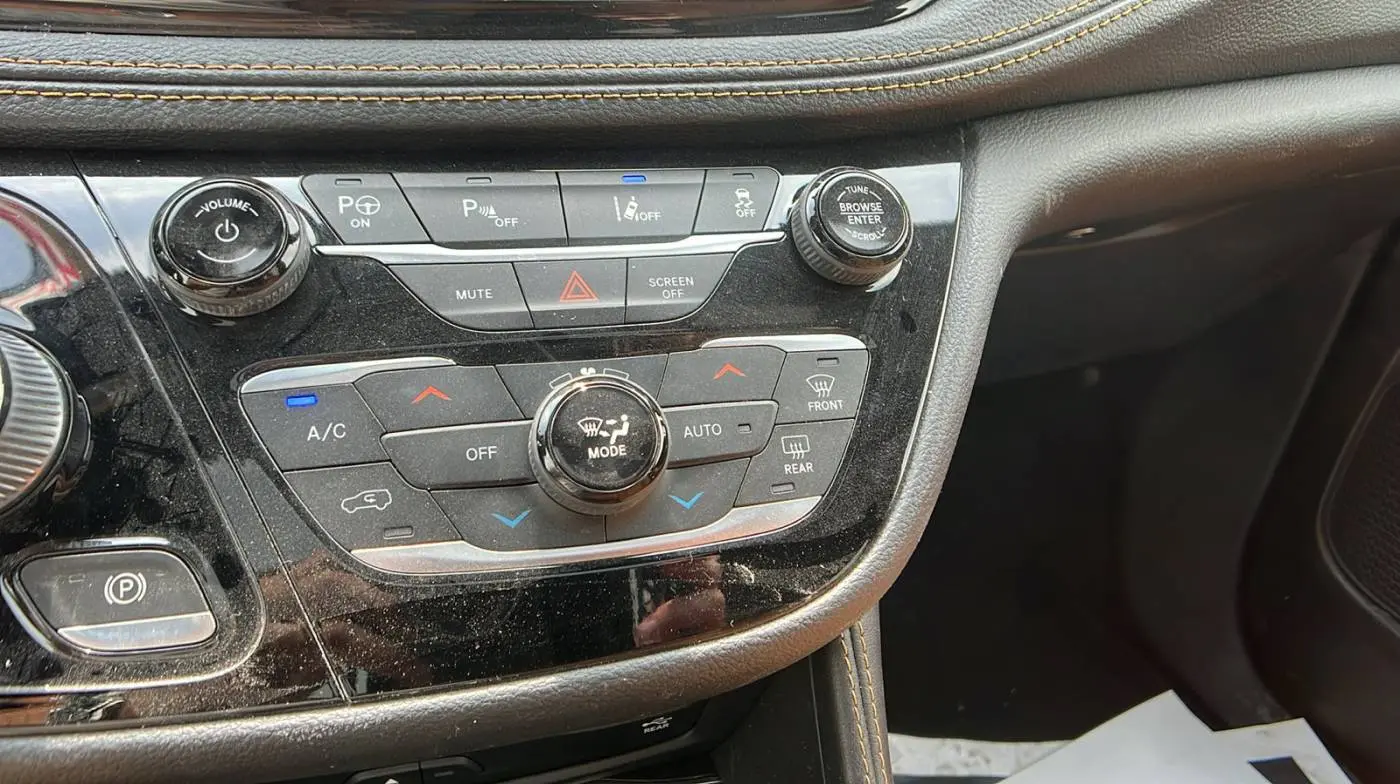 2021 Chrysler Pacifica 2C4RC1N72MR508413