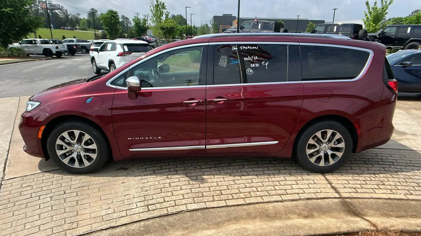 2021 Chrysler Pacifica 2C4RC1N72MR508413