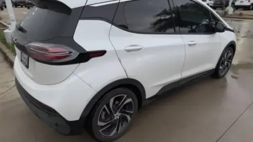 2023 Chevrolet Bolt - Images - 2