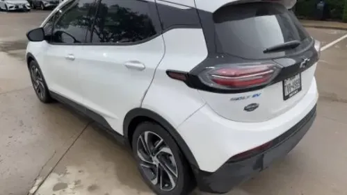 2023 Chevrolet Bolt - Images - 3