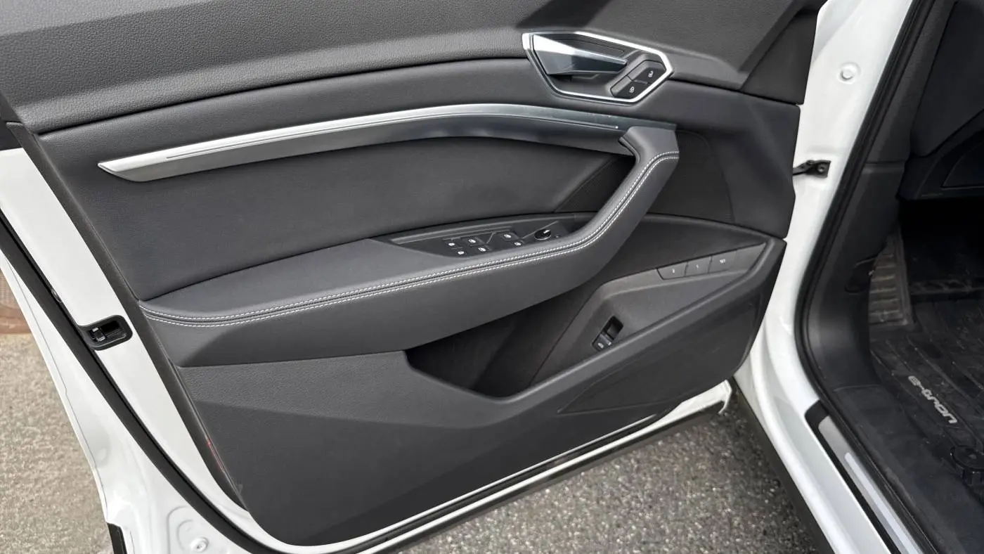 2022 Audi e-tron WA1AAAGE8NB045170