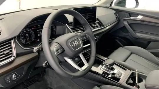 2025 Audi Q5 WA1E2AFY7S2061768