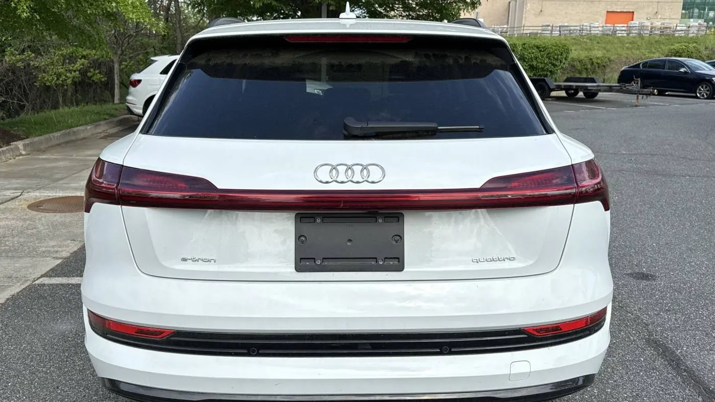 2022 Audi e-tron WA1AAAGE8NB045170