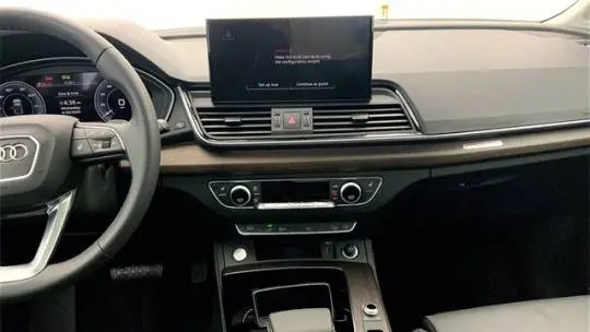 2025 Audi Q5 WA1E2AFY7S2061768