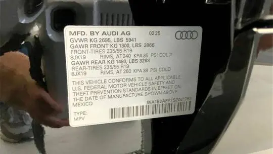 2025 Audi Q5 WA1E2AFY7S2061768