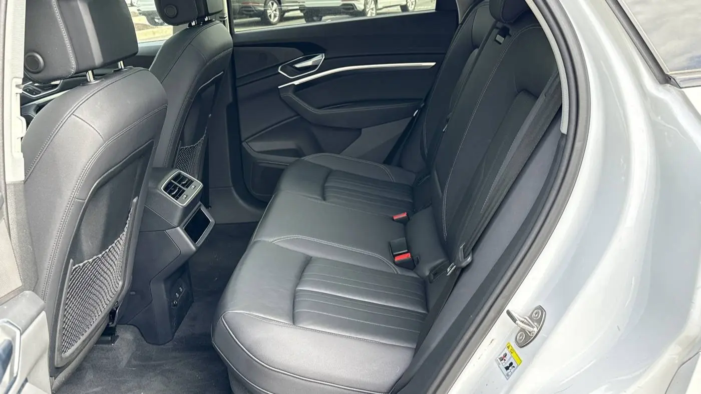 2022 Audi e-tron WA1AAAGE8NB045170