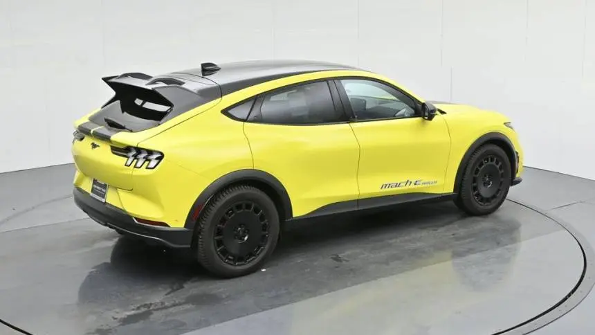 2024 Ford Mustang Mach E 3FMTK4SXXRMA32999