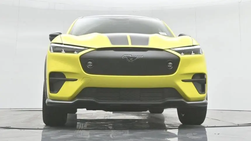 2024 Ford Mustang Mach E 3FMTK4SXXRMA32999