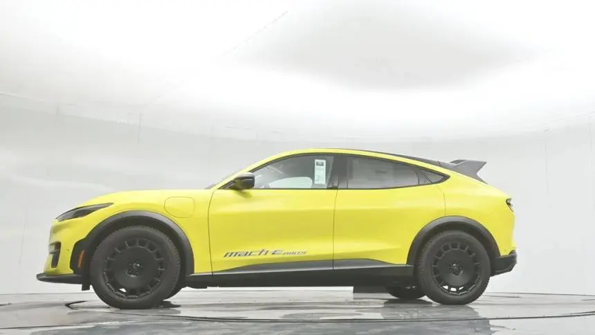 2024 Ford Mustang Mach E 3FMTK4SXXRMA32999