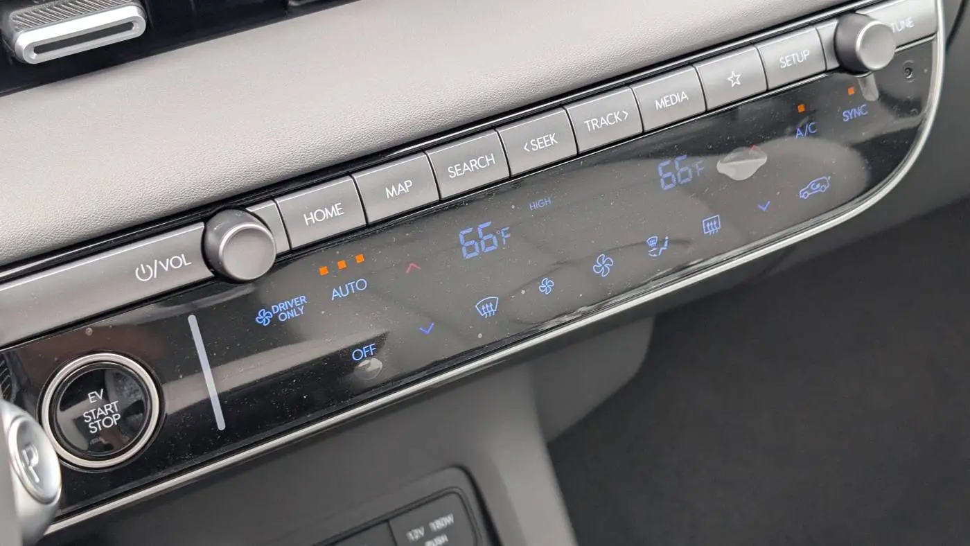 2025 Hyundai IONIQ 5 7YAKRDDC0SY014682