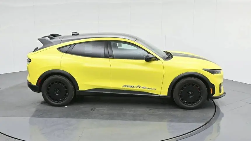 2024 Ford Mustang Mach E 3FMTK4SXXRMA32999