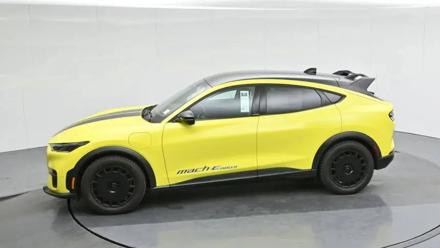 2024 Ford Mustang Mach E 3FMTK4SXXRMA32999