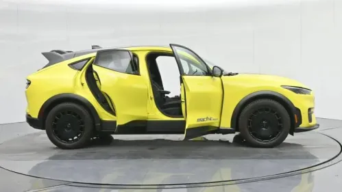2024 Ford Mustang Mach E 3FMTK4SXXRMA32999