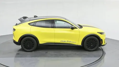 2024 Ford Mustang Mach E 3FMTK4SXXRMA32999