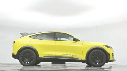 2024 Ford Mustang Mach E 3FMTK4SXXRMA32999