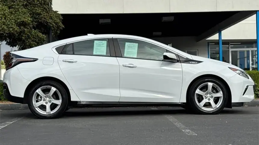 2018 Chevrolet VOLT - Images - 2