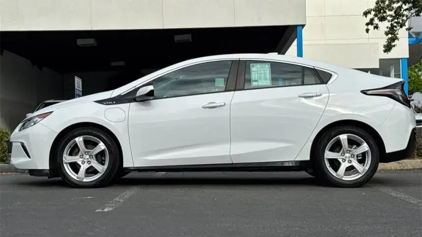 2018 Chevrolet VOLT - Images - 6