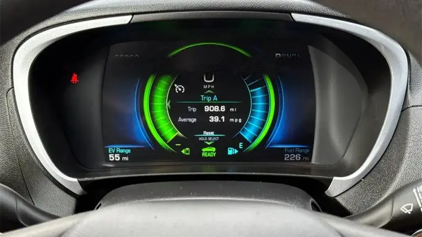 2018 Chevrolet VOLT - Images - 23